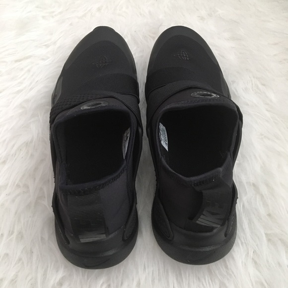 NEW Nike Huarache Extreme Triple Black Sneakers - Picture 6 of 7